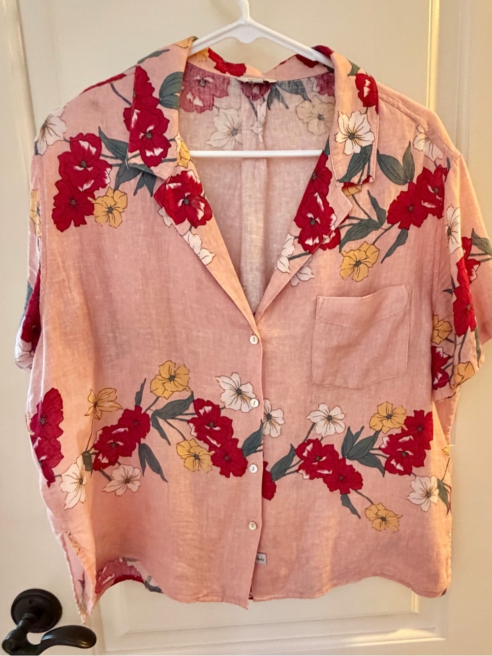 Rails dusty pink Floral Button-Front Linen Shirt with Red & Yellow Blooms M